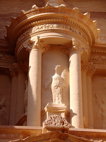 El Khazneh - Tyche Statue